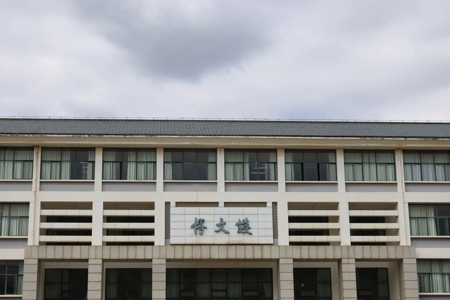 智慧路灯物联网改造：从单灯控制到城市级节能管理平台的技术演进