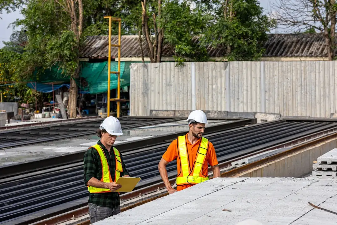 城市道路智慧照明改造方案：路灯物联网与光控系统节能实践
