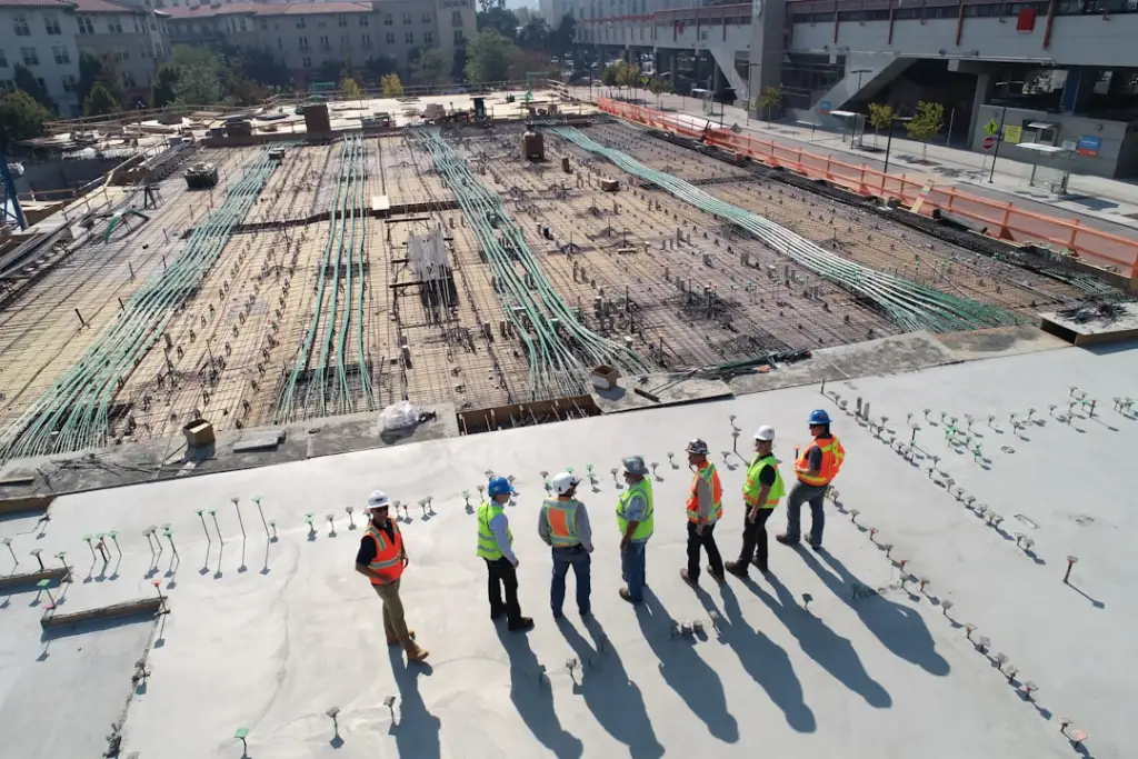 城市道路智慧照明改造方案：路灯物联网与节能灯具一体化应用