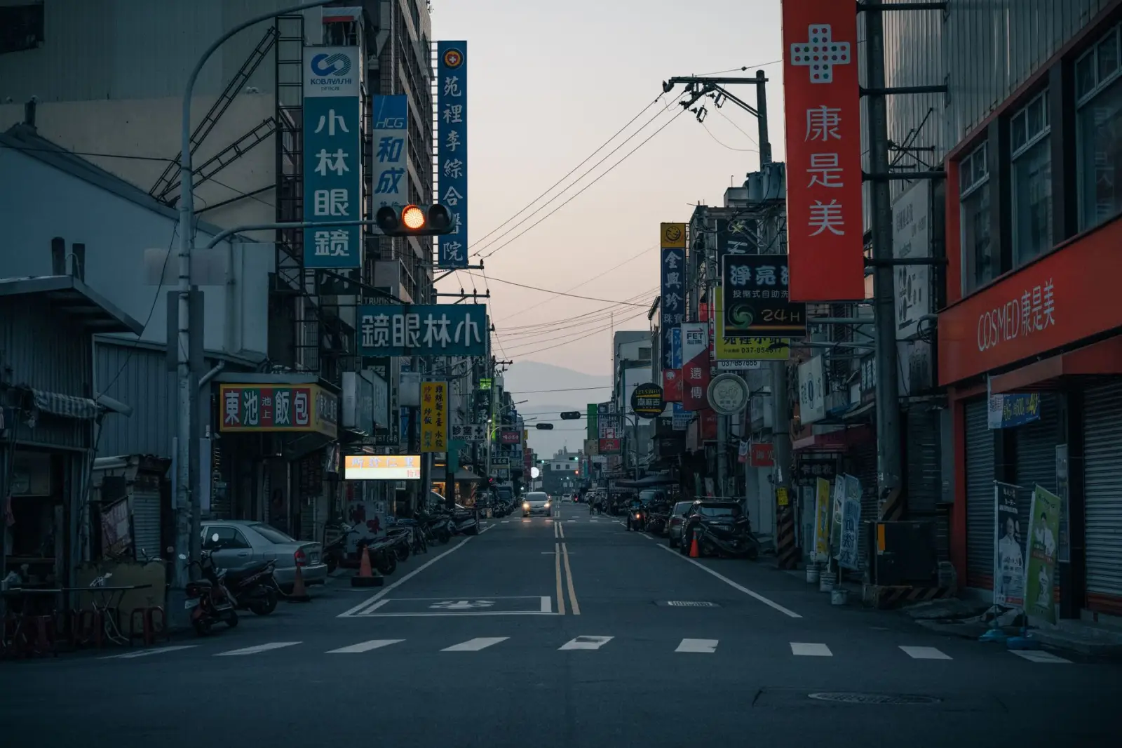 智慧照明系统选型指南：柏照路灯物联网改造方案对比