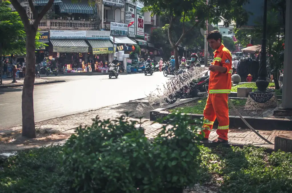 基于物联网的路灯光控系统在园区照明中的技术应用